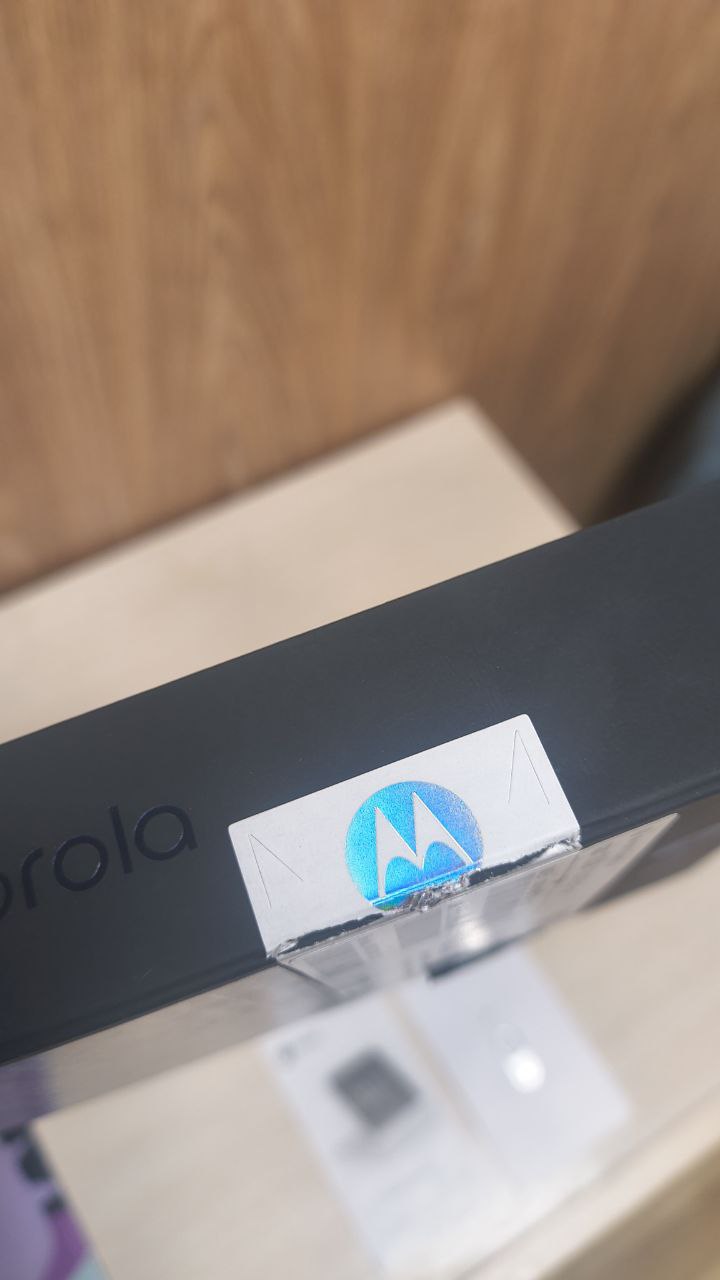 Рисковая покупка на Ozon - Motorola Razr 50